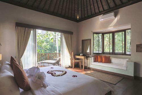 Harum sari ubud private villa 2